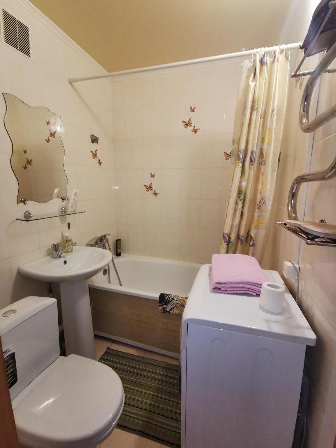1 Комн Апартаменты В Центре Рядом С Парком Kostanai Exterior foto
