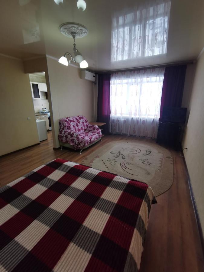 1 Комн Апартаменты В Центре Рядом С Парком Kostanai Exterior foto